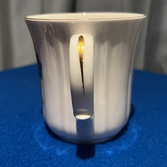 Poodle Mug Duchess Bone China, Made in England - Picture 5 of 10